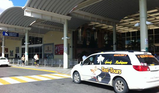 the_taxi_at_the_airport